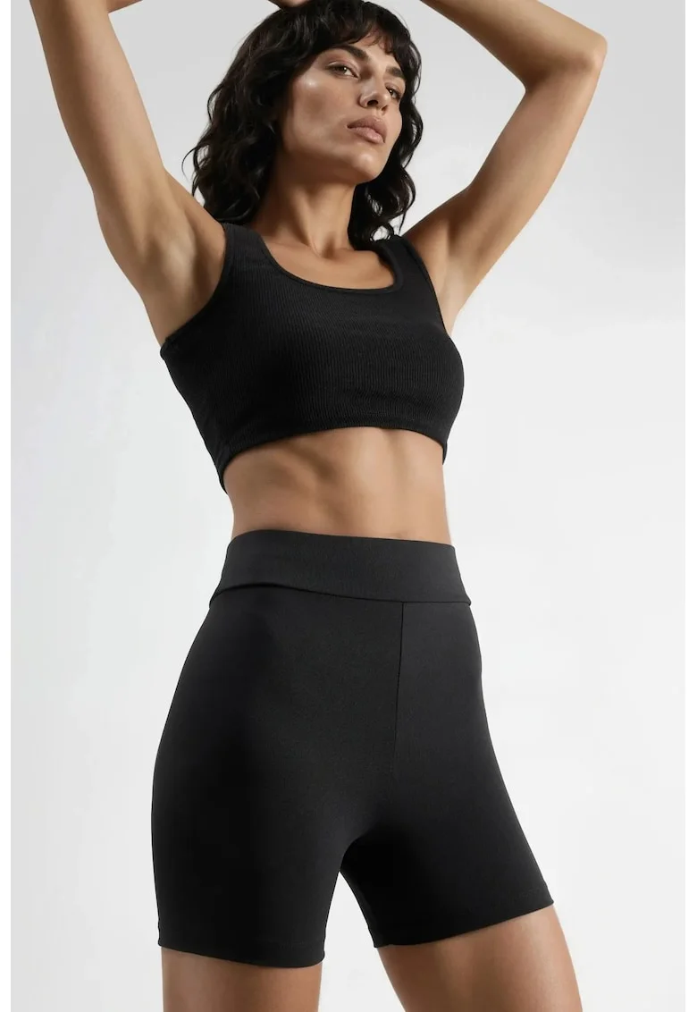 Pantaloni scurti,  talie medie, croiala mulata, negru, textil