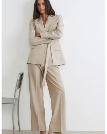 Pantaloni drepti cu pliuri, Crem