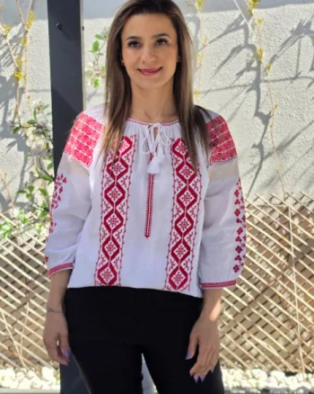 Ie Traditionala Constantina 4