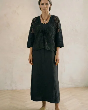 Compleu rochie lunga din in cu blazer dantelat si croi lejer boem elegant , neagra