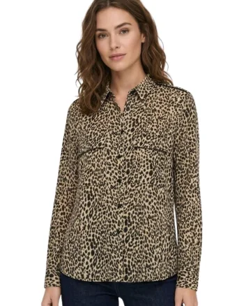 Camasa cu animal print si buzunare aplicate