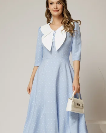 Rochie midi bleu cu buline si guler amplu croi clos