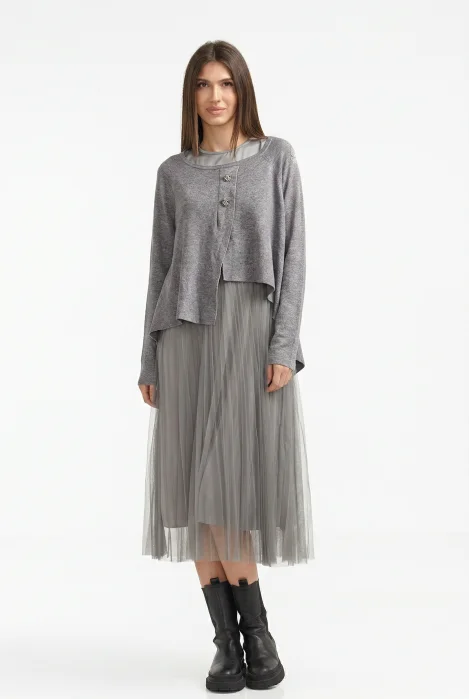 Rochie suprapusa din tulle  cu puloveras cu nasturi metalici gri
