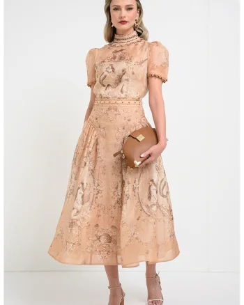 Bluza de matase si in Rebellion, Caramel