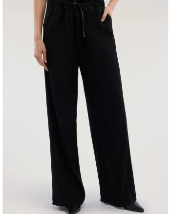 Pantaloni cu croiala ampla si buzunare laterale, Negru