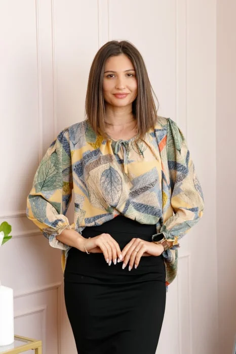 Bluza dama galben pastel cu imprimeu floral albastru Quinn plus size