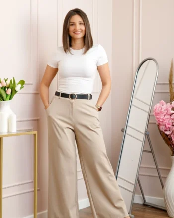 Pantaloni bej evazati cu talie elastica la spate si curea reglabila Molly