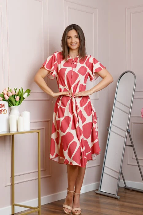 Rochie midi corai cu imprimeu geometric ivoire si snur la decolteu Shelby