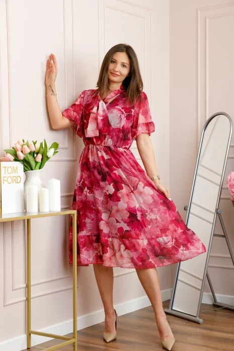 Rochie midi ciclam Annalise cu imprimeu floral si funda la decolteu