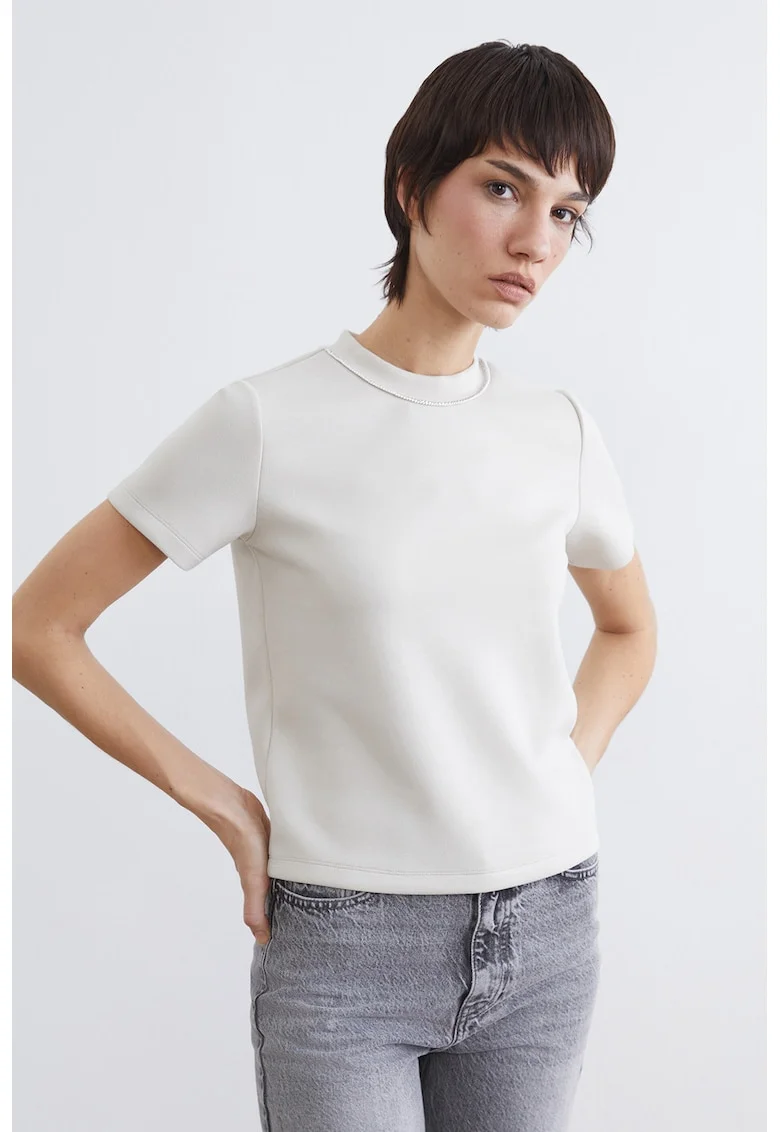 Tricou cu decolteu la baza gatului, Gri deschis