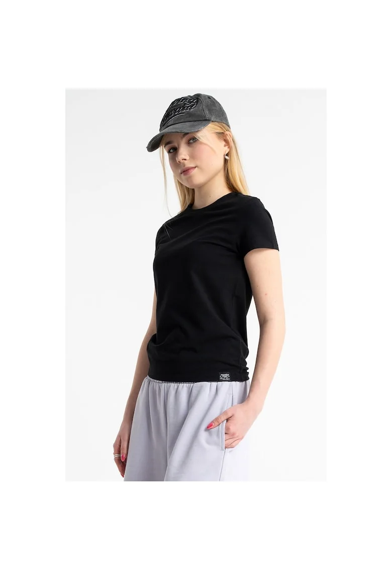 Tricou slim fit cu decolteu la baza gatului, Negru