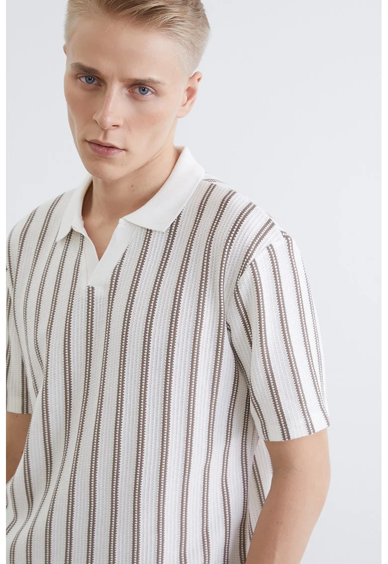 Tricou tricotat cu decolteu en-coeur, Bej