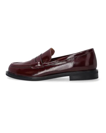 Pantofi loafer din piele naturala lacuita