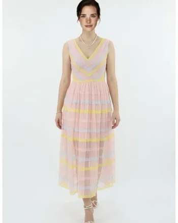 Rochie Enid, Roz pal