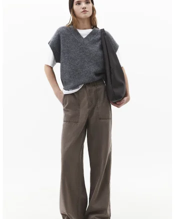 Pantaloni din amestec de lyocell cu croiala ampla, Maro