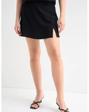 Fusta cu slit lateral, Negru