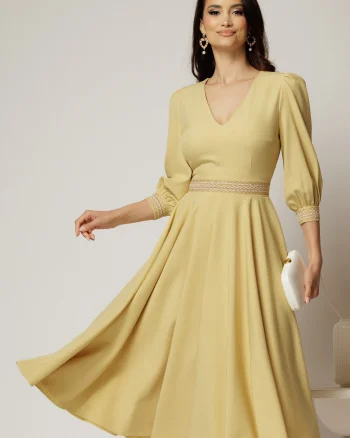 Rochie DY Fashion midi galbena cu banda decorativa pe talie si mansete