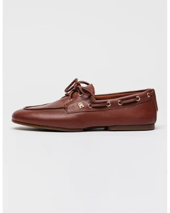 Pantofi boat de piele Sleek, Maro cognac
