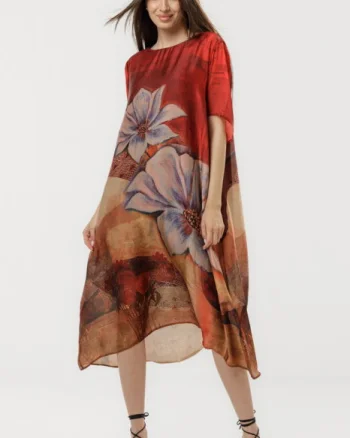 Rochie bordo eleganta satinata A-line cu croiala lejera si imprimeu floral