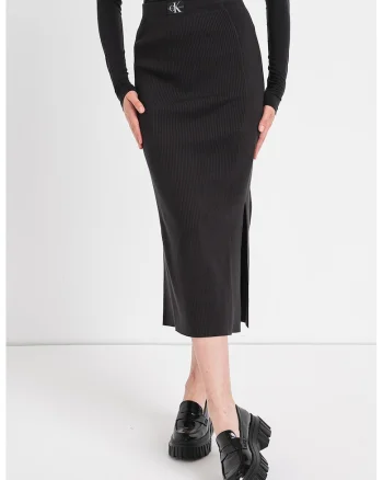 Fusta striata cu slit lateral, Negru