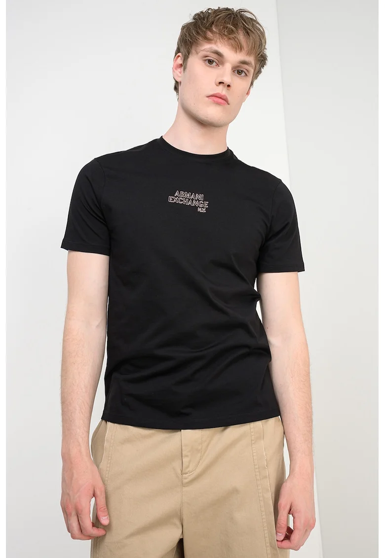 Tricou cu decolteu la baza gatului si logo, Negru
