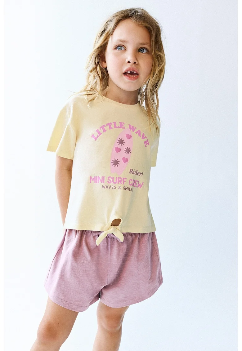 Tricou cu imprimeu grafic si decolteu la baza gatului, Roz pastel/Bej