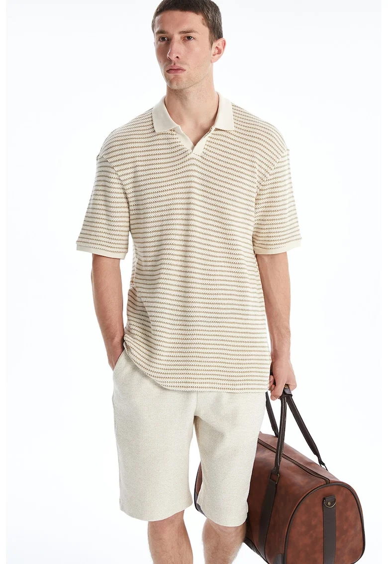Tricou polo cu croiala lejera si dungi, Alb/Bej