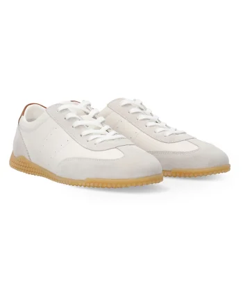 Pantofi sport cu sireturi