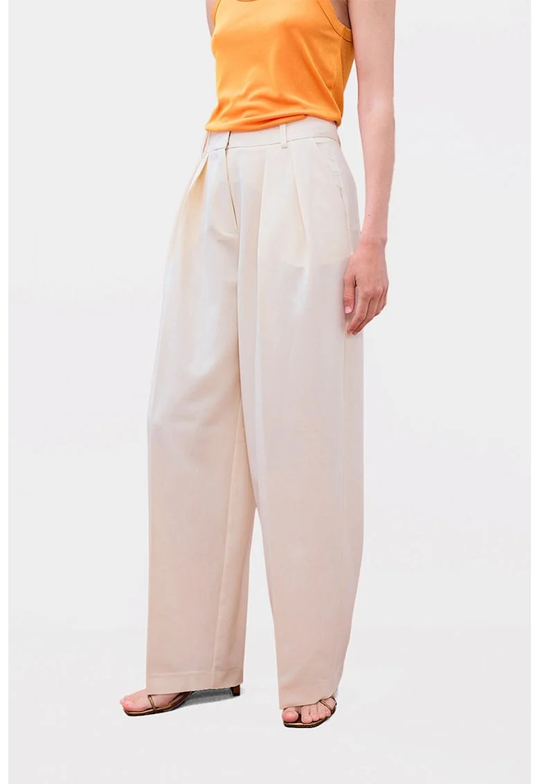 Pantaloni cu croiala ampla si pliuri, Alb fildes