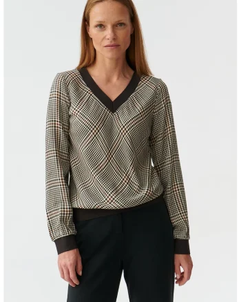Bluza cu decolteu in V si model in carouri, Alb/Negru/Maro