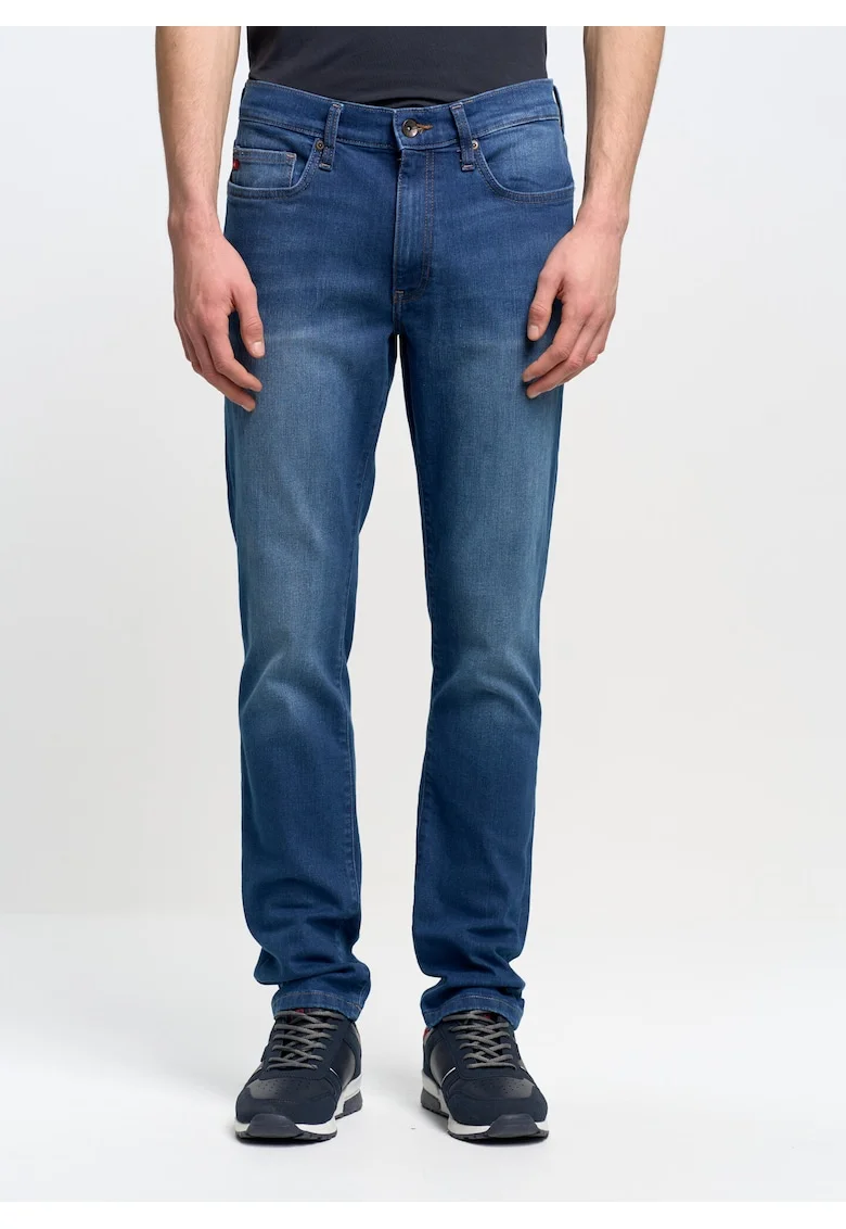 Blugi barbati  model TERRY 433, conici, culoare atemporala, denim