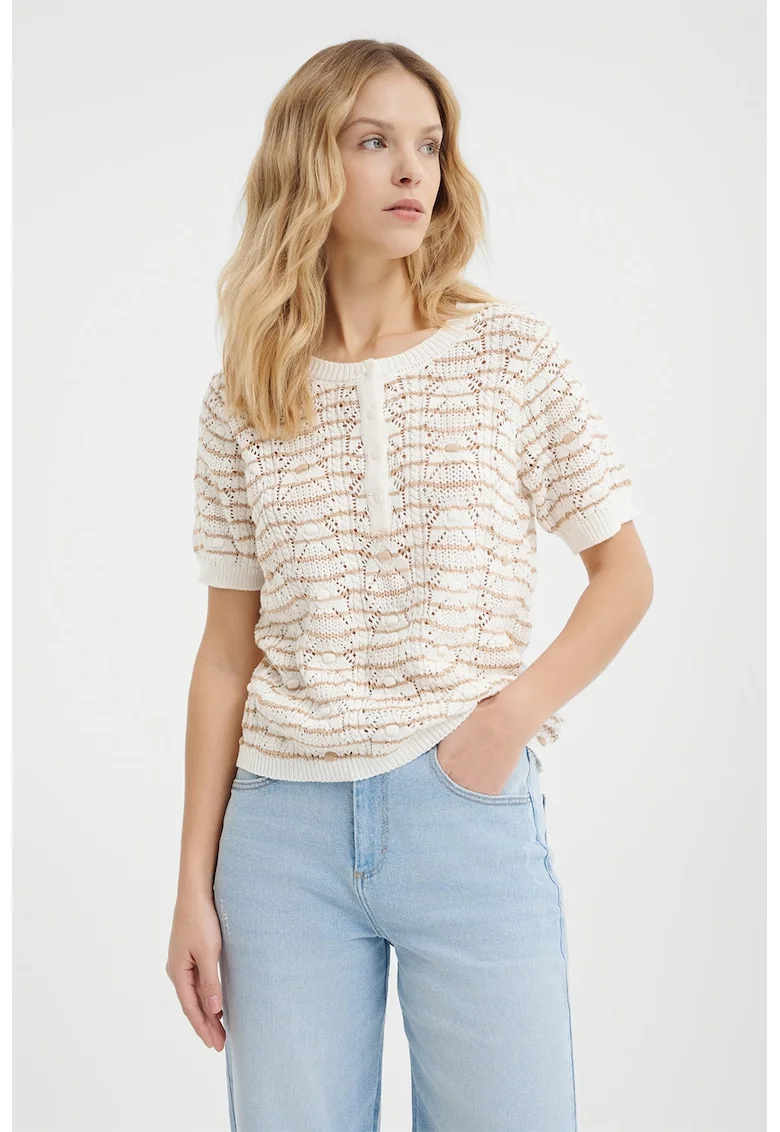 Tricou texturat cu fenta cu nasturi, Alb fildes/Maro nisip