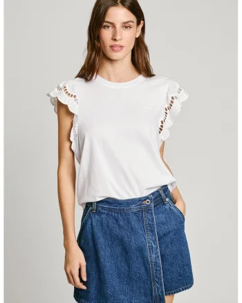 Tricou cu decolteu la baza gatului si maneci brodate, Alb