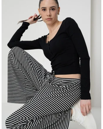Bluza uni cu decolteu rotund, Negru