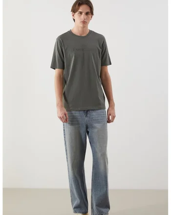 Tricou regular-fit cu imprimeu text discret, Gri carbune