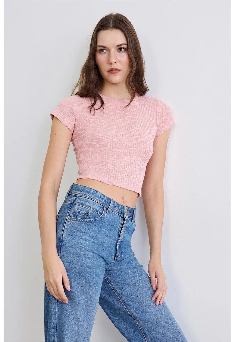 Tricou crop cu decolteu la baza gatului, Roz deschis