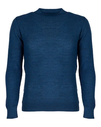 Pulover tricotat cu textura striata si decolteu la baza gatului,