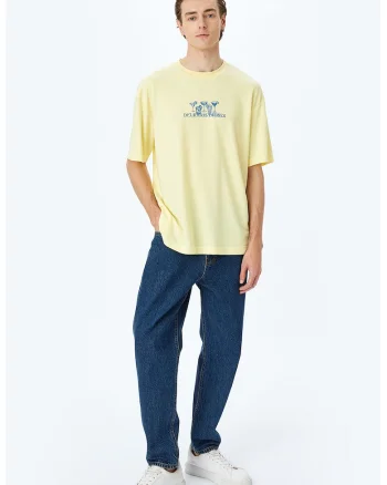 Tricou cu imprimeu text pe partea din spate, Galben pai/Albastru royal