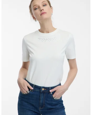 Tricou din amestec de bumbac cu decoratiuni in zona decolteului, Alb