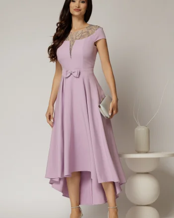 Rochie DY Fashion asimetrica lila cu funda in talie si aplicatii la decolteu