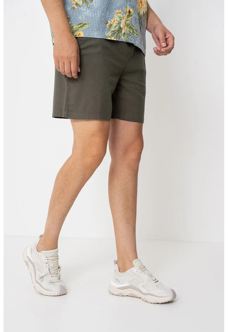 Pantaloni scurti din amestec de in cu buzunare laterale, Verde padure