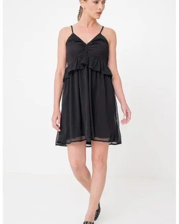 Rochie mini evazata cu aplicatii cu volane