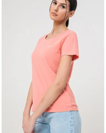 Tricou cu decolteu rotund, Roz