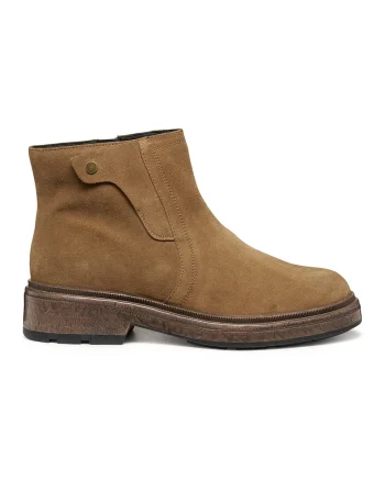 Ghete de piele intoarsa, Caramel