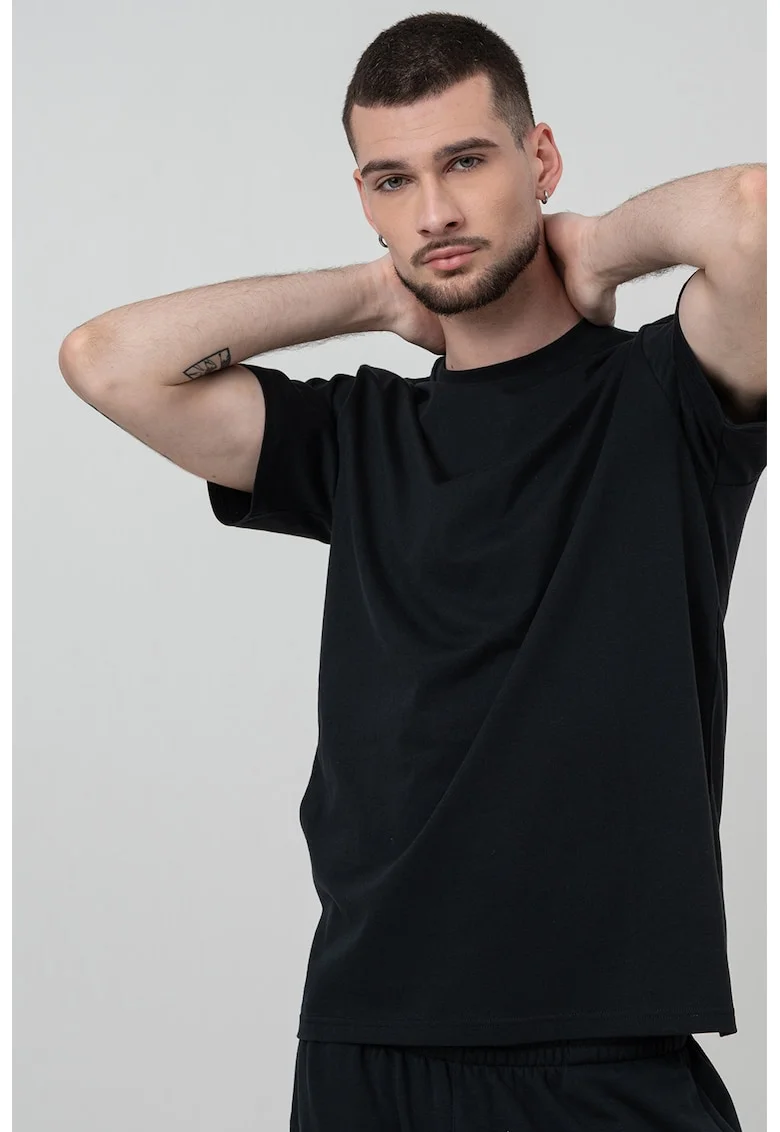 Tricou cu decolteu la baza gatului Cons, Negru