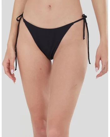 Bikini Innisfil, Negru