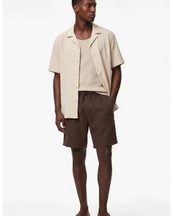 Pantaloni scurti uni de bumbac, Maro