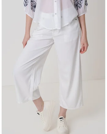 Pantaloni crop cu croiala ampla, Alb