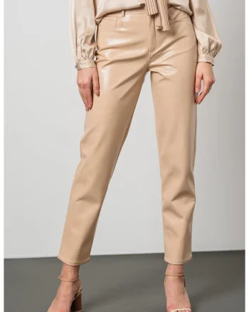 Pantaloni cu aspect de vinil, Bej