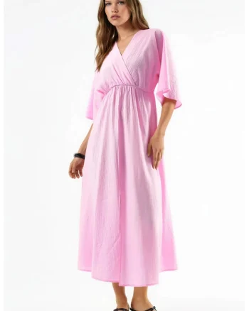 Rochie midi  decolteu in V, maneci trei sferturi, roz pudra, poliester
